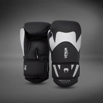Guantoni da boxe Venum Challenger 4.0 – Nero / Nero – 16 oz