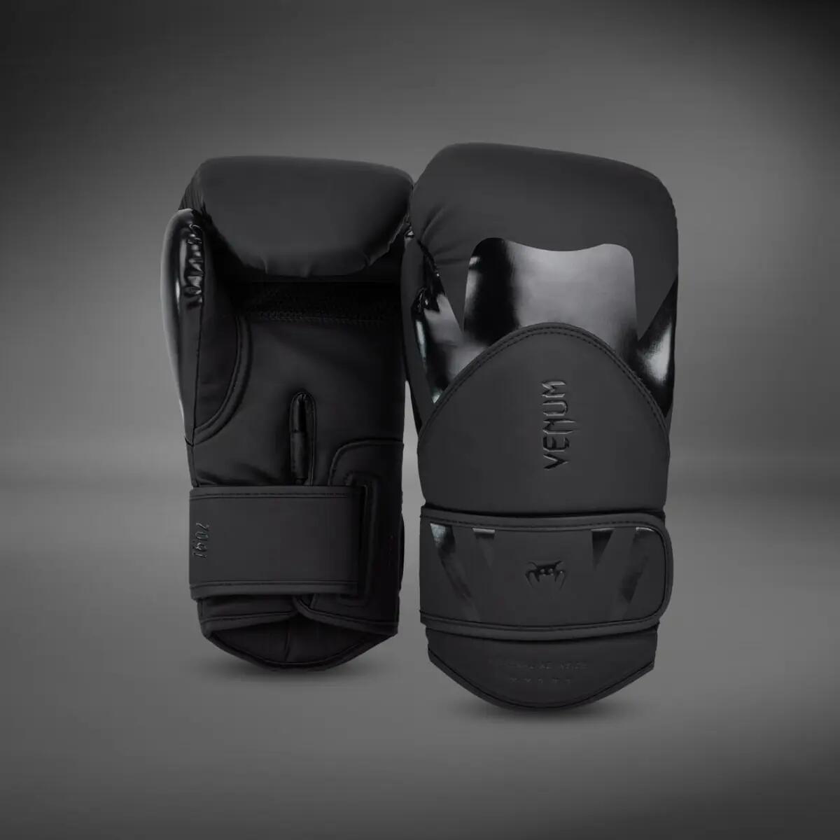 Boxing Gloves Venum Challenger 4.0 – Black / Black – 10 oz 6/7