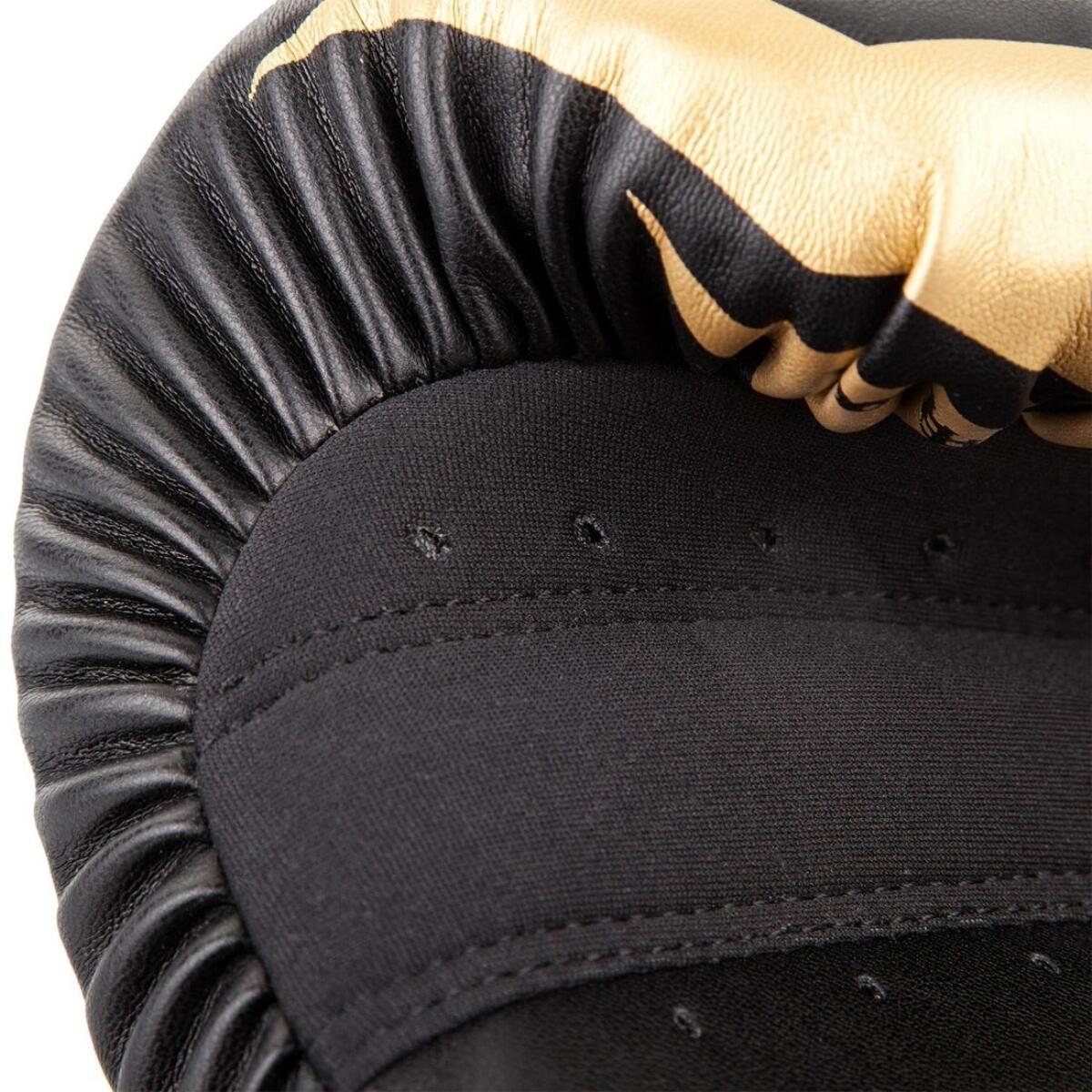 Boxing Gloves Venum Challenger 3.0 – Black / Gold – 16 oz 4/6