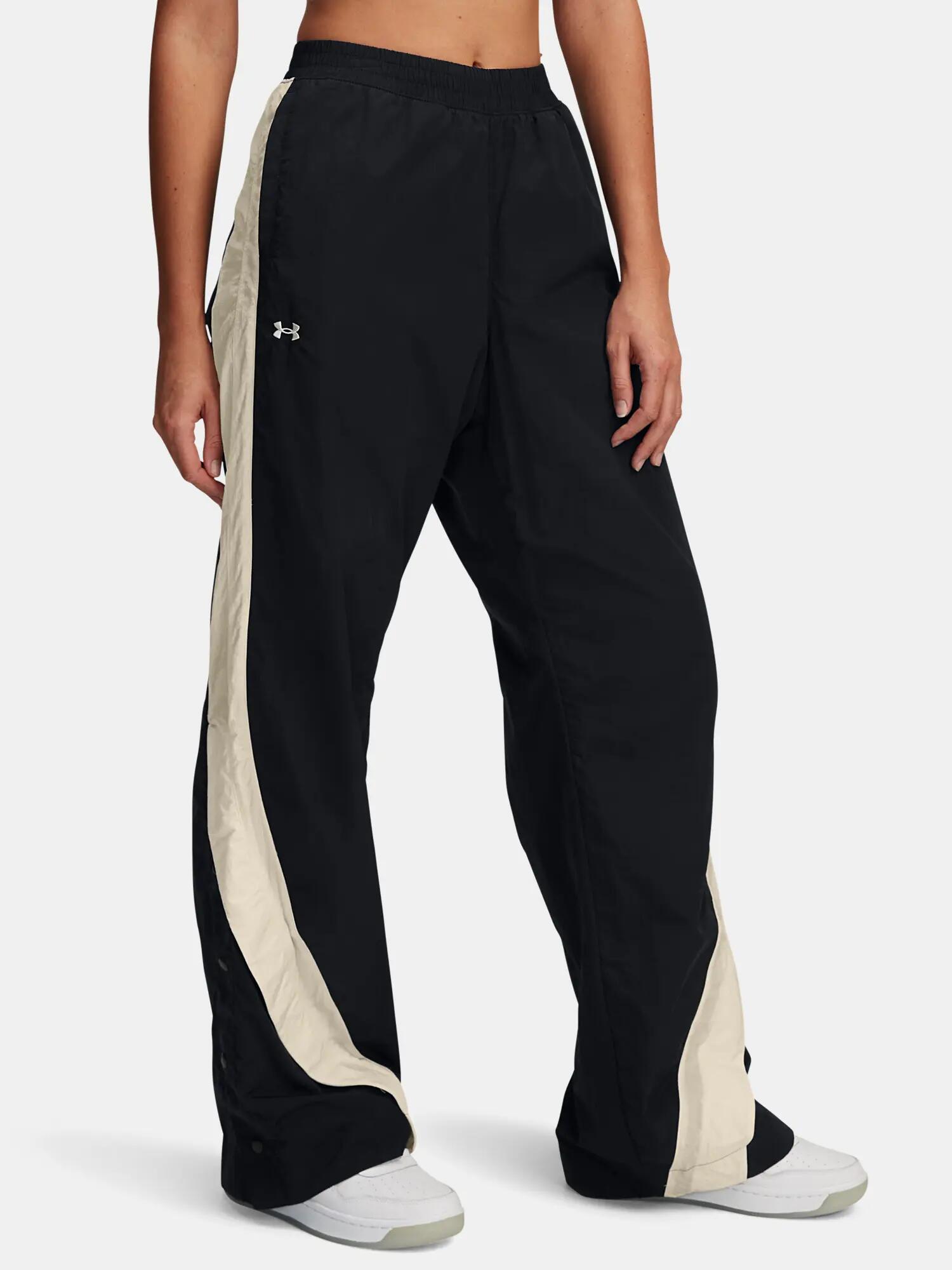 UNDER ARMOUR picture