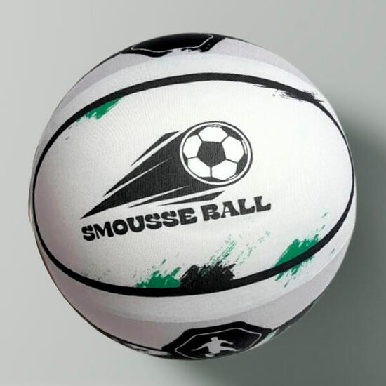 Smousse Foot, de voetbal voor binnen, stil en op officiële maat