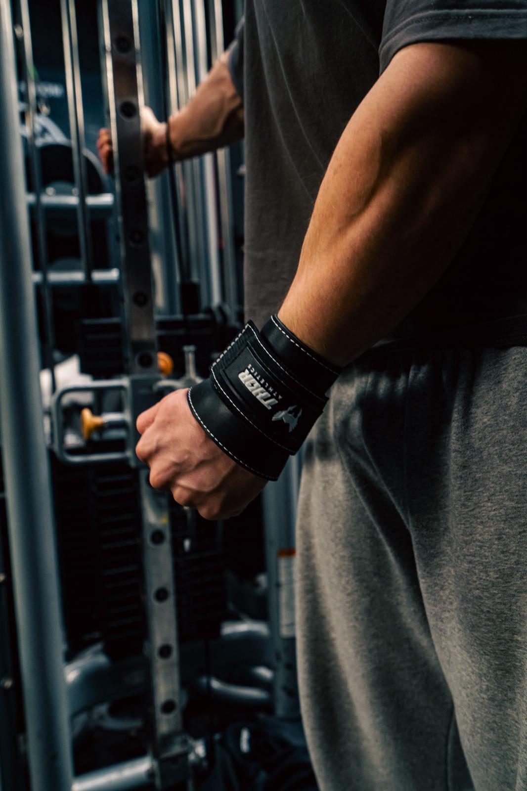 Thor Ankle Straps – Plné Polstrování & Extra Široké Kickbacks/Side Raises – Čern 5/6