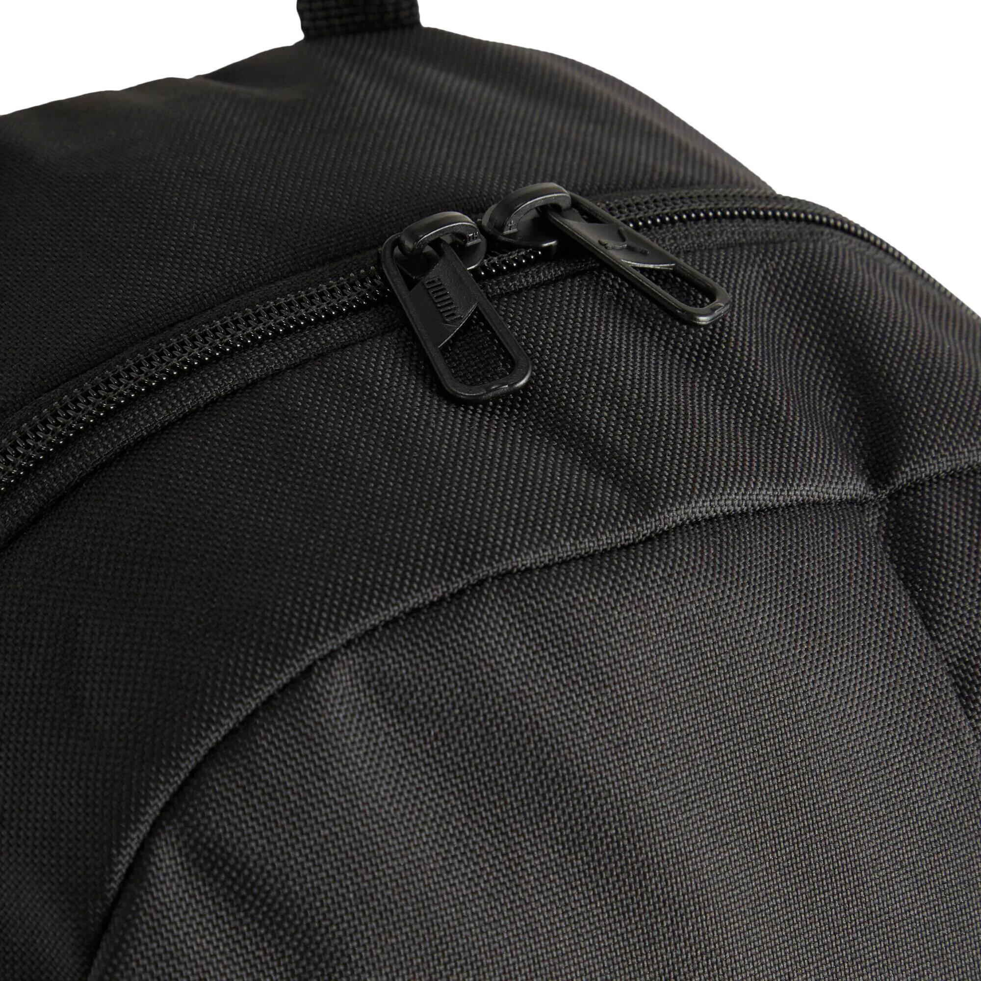 Mochila Puma 24 L, compartimento principal con cremallera doble 4/7