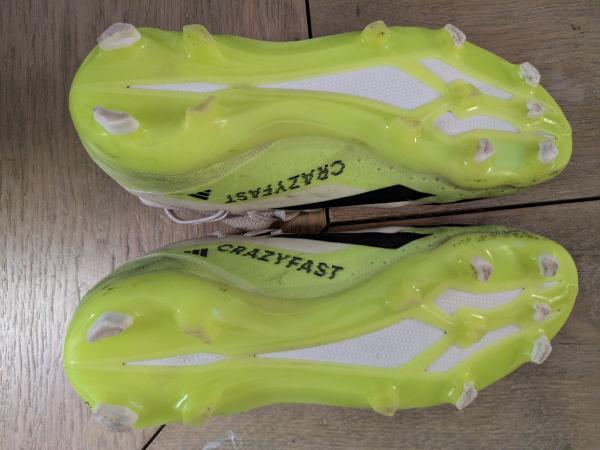 Tussen Particulieren - Adidas voetbalschoenen voor kinderen 2/4