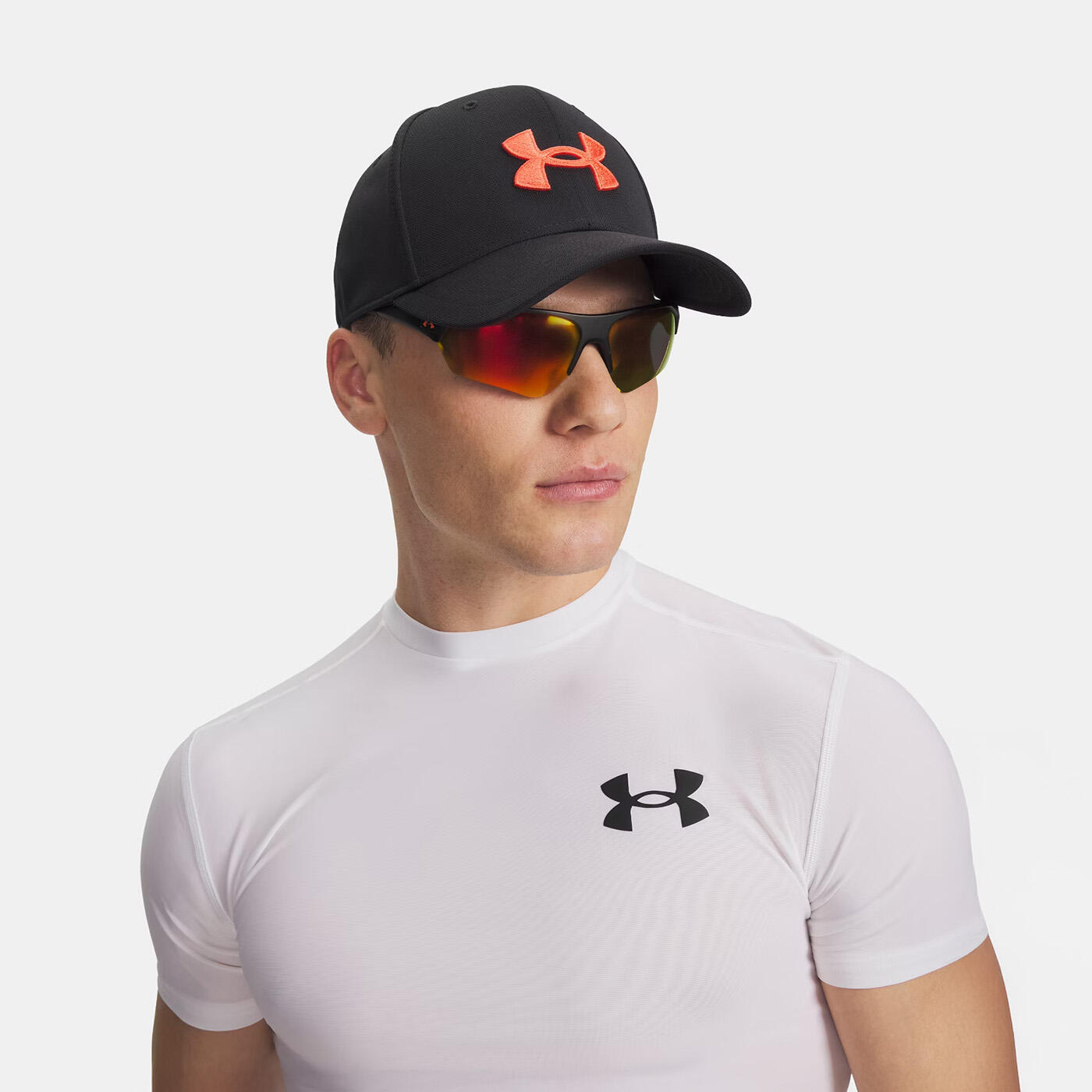 Casquette extensible UA Blitzing Low Noir et rouge ardent Under Armour 3/3