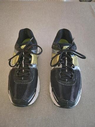 Entre Particuliers - Chaussures de sport Nike vertes