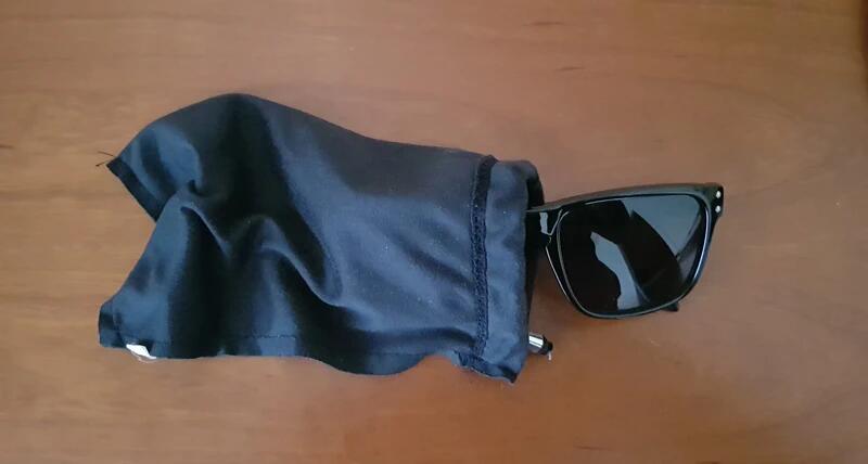 Entre Particuliers - Lunettes de soleil noires 3/4