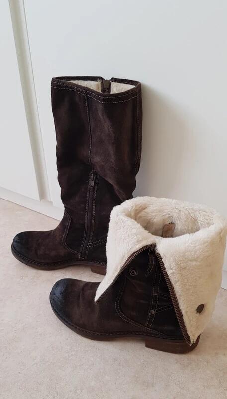 Entre Particuliers - Bottes tendance en cuir avec fourrure 2/7