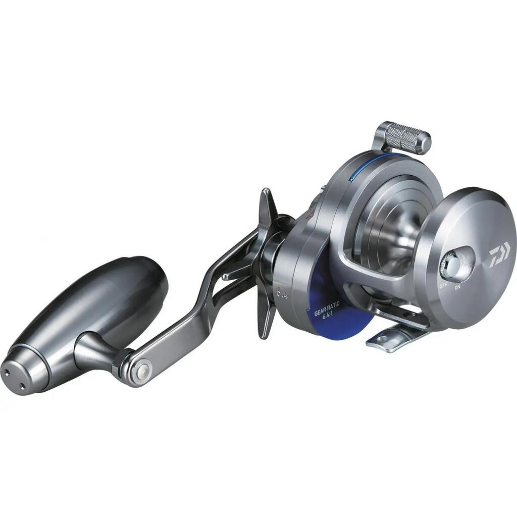 Мултипликатор Daiwa Saltiga 2015 15 HL SJ 8+1 ролки/500 м/6,4:1