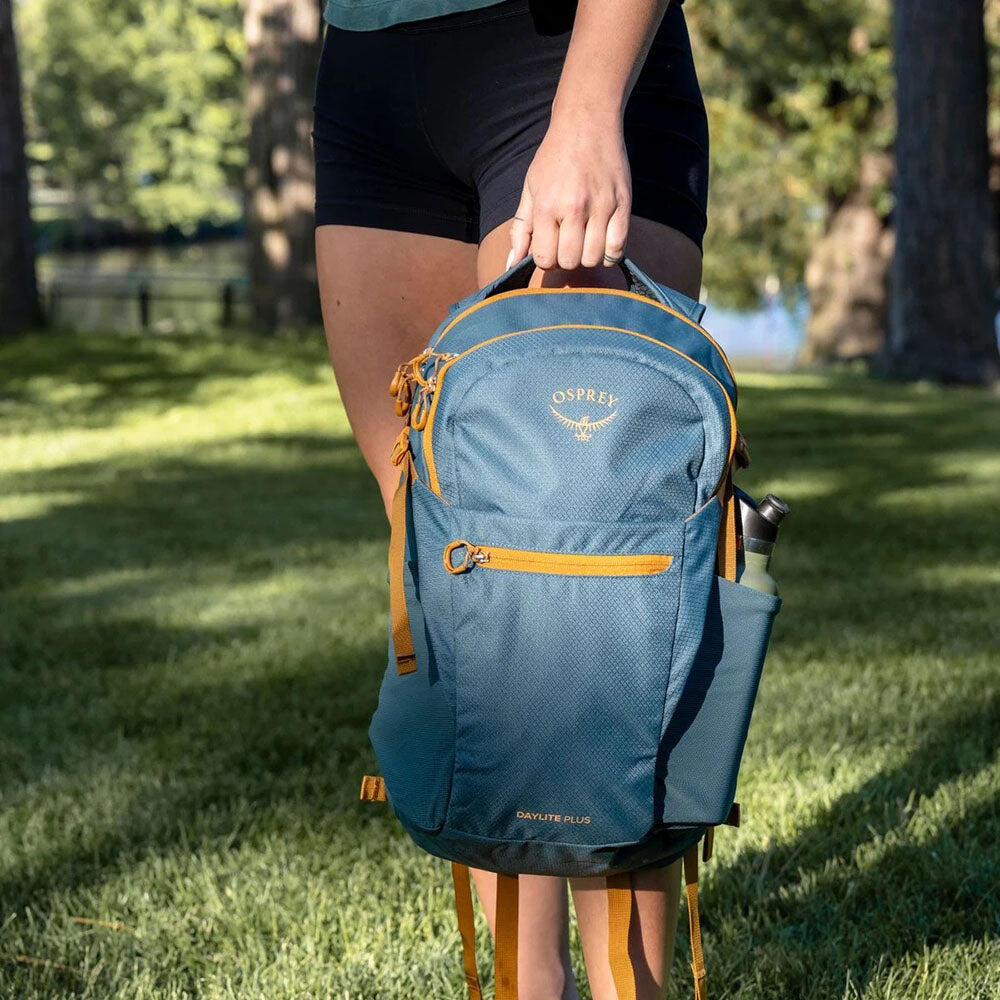 osprey daylite 20l Tote Pack Tumbleweed Yellow/Tunnel Vision the Daylite DAYLITE PLUS 20L PACK -