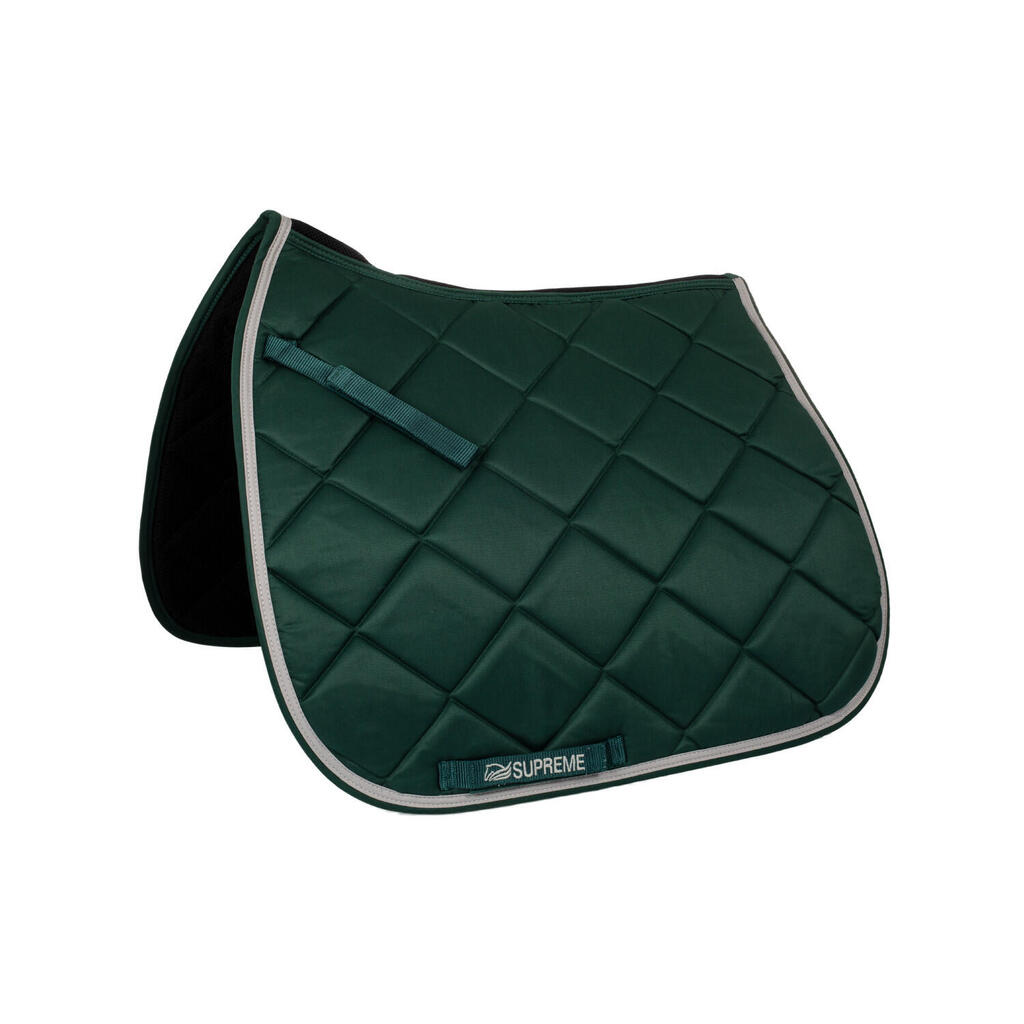 Dressage saddle pad with contrasting piping