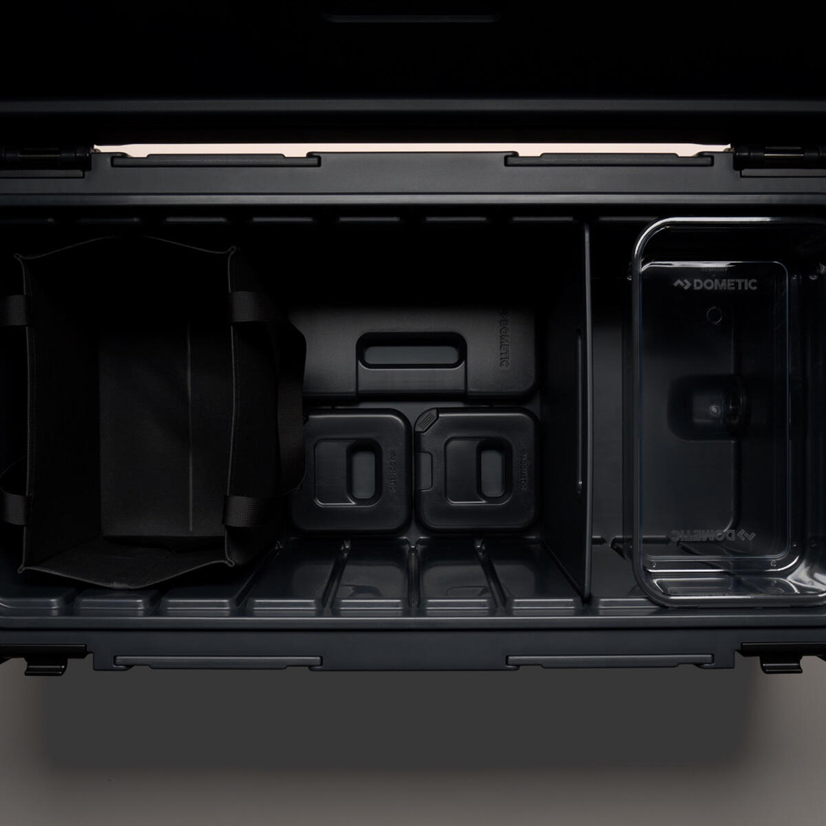 Dometic Recon Hardside Large Silt 69L 3/6