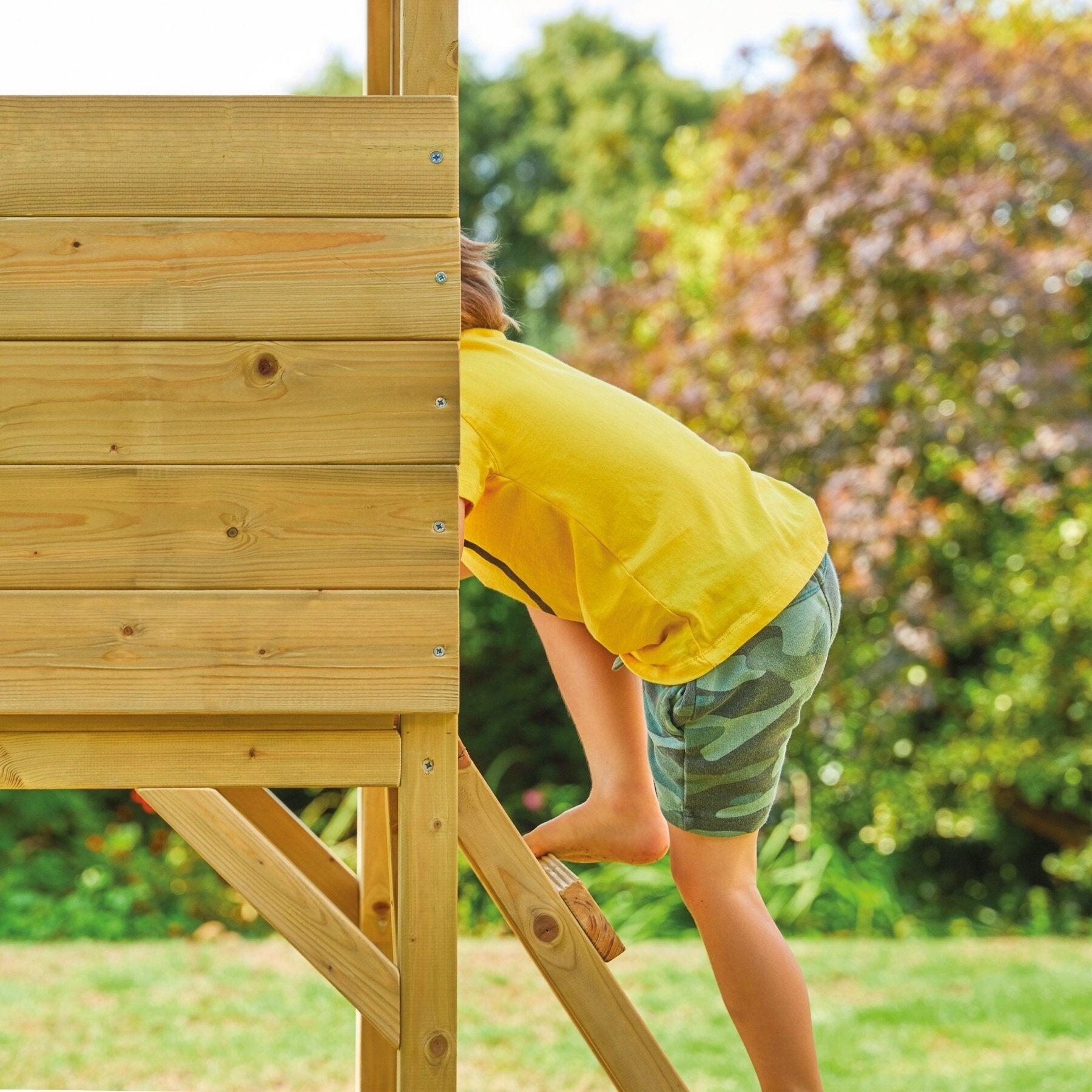 Cabane sur pilotis avec toboggan CIMES bois FSC® 4/5