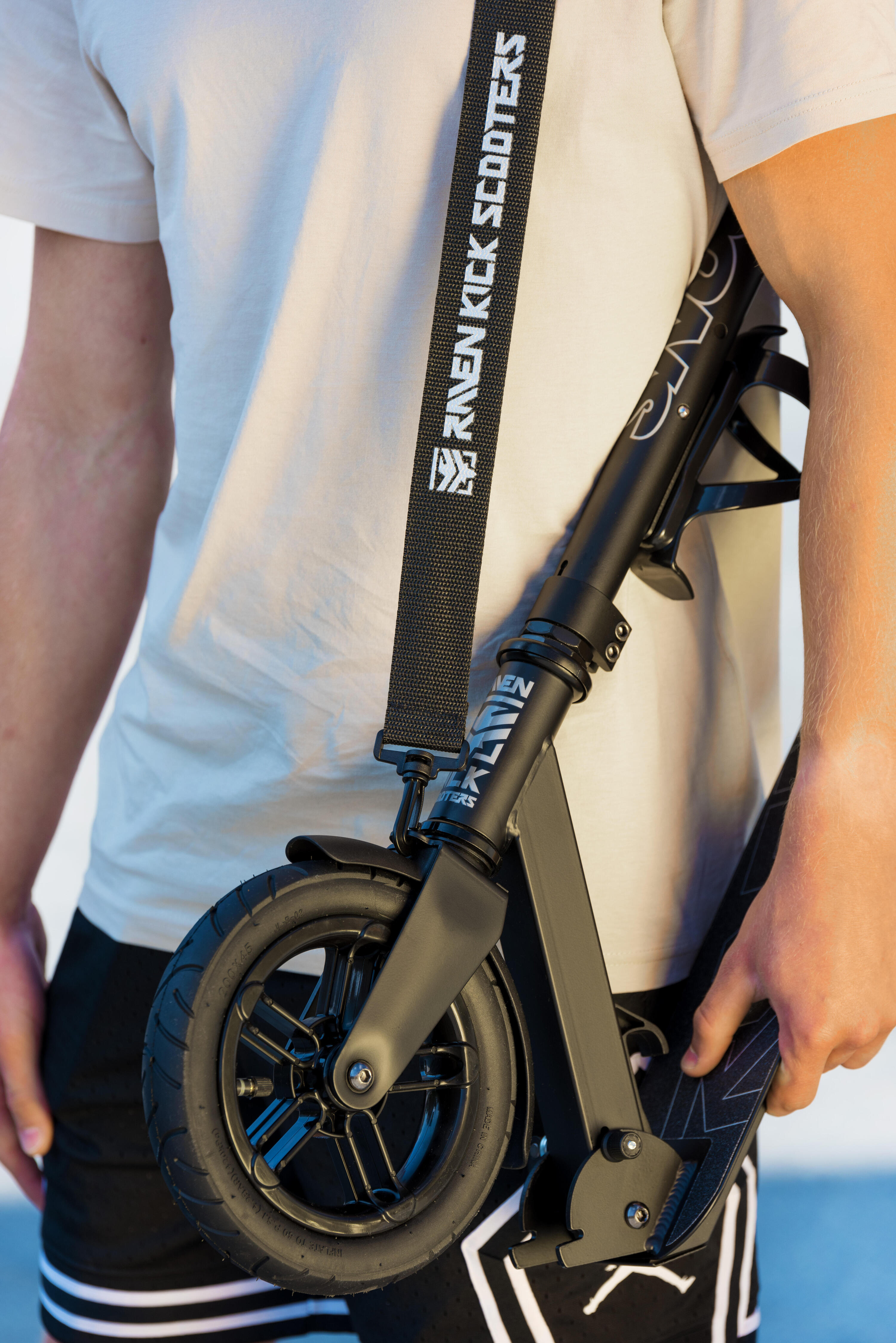 Skládací koloběžka Raven Snug ABEC9, nafukovací kola 200mm 7/7