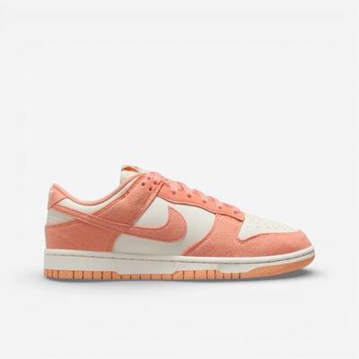 Nike dunk low next nature apricot agate (women's)