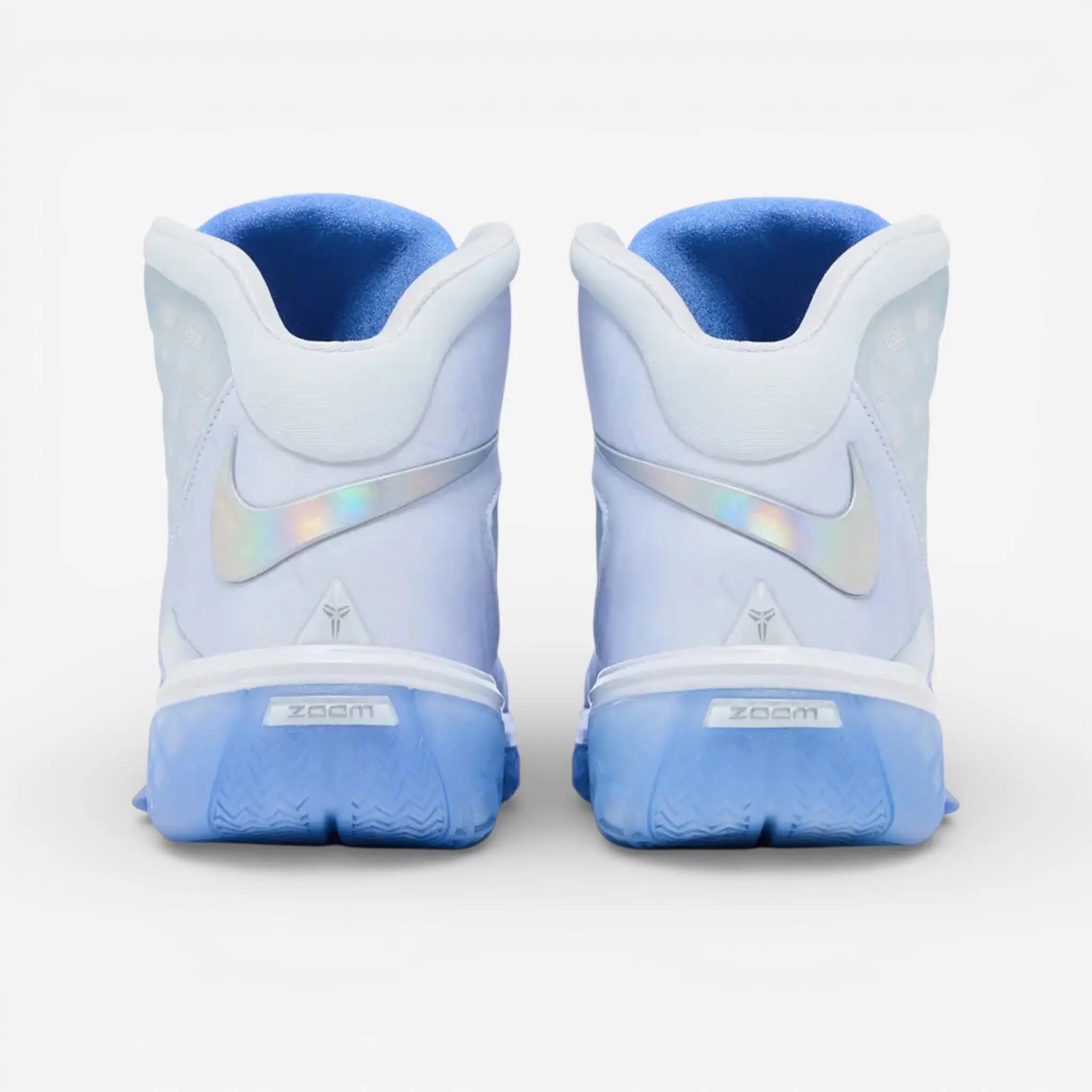 Nike Kobe 3 Protro Christmas 3/3
