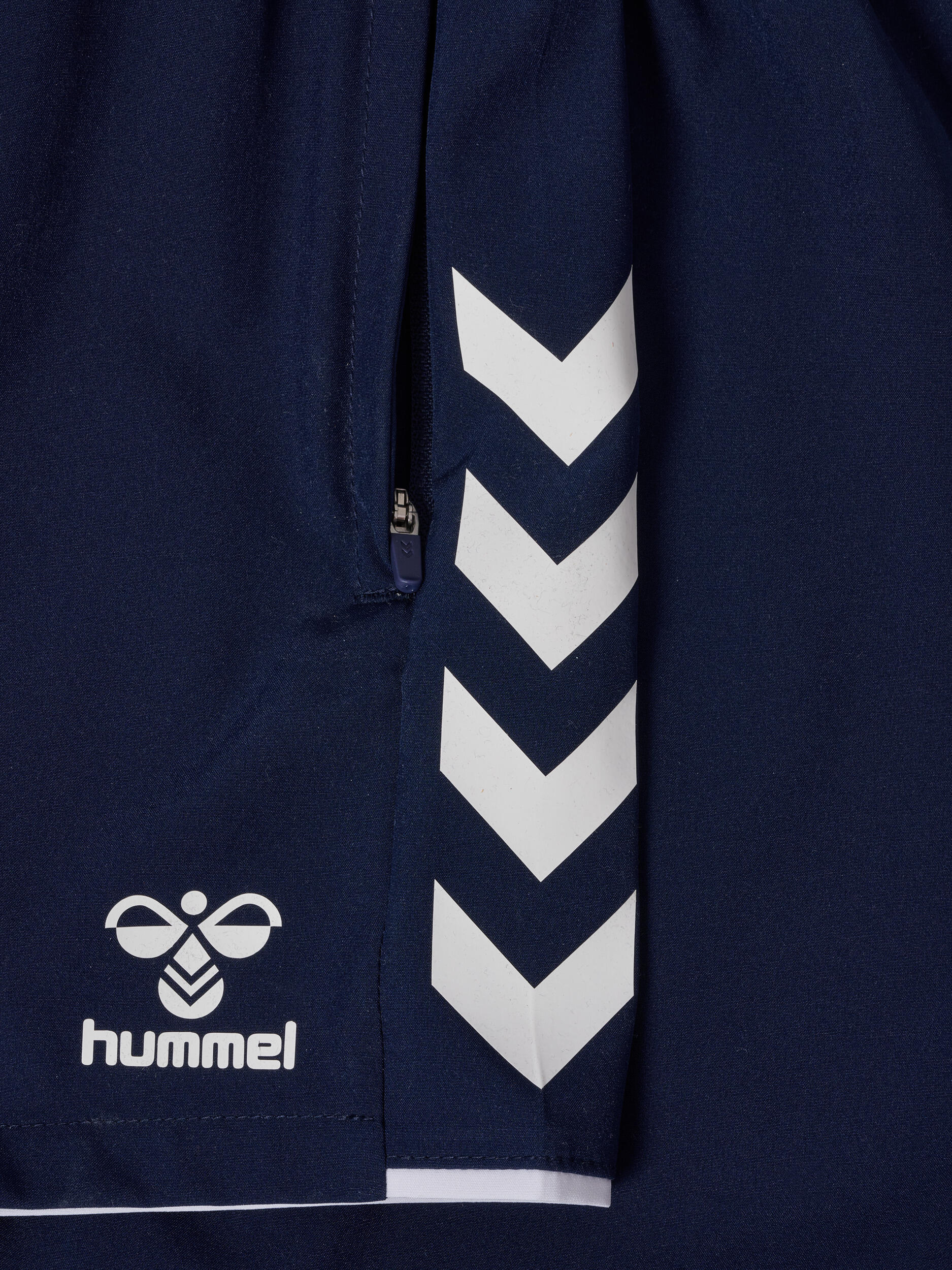 Shorts per bambini Hummel Core 2.0 Woven 11/13