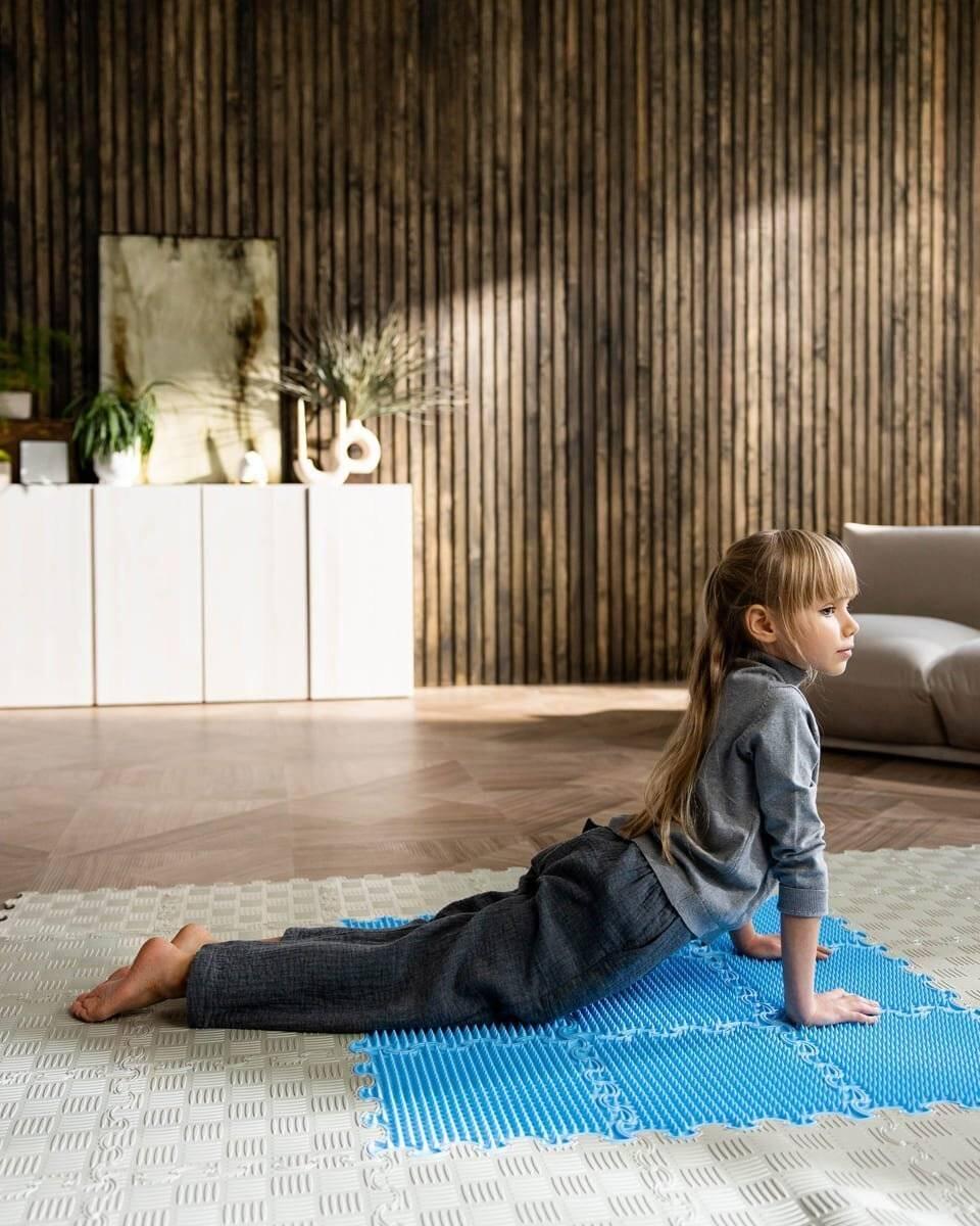 Tapis sensoriel de massage 30 × 30 cm pour les pieds 4/5