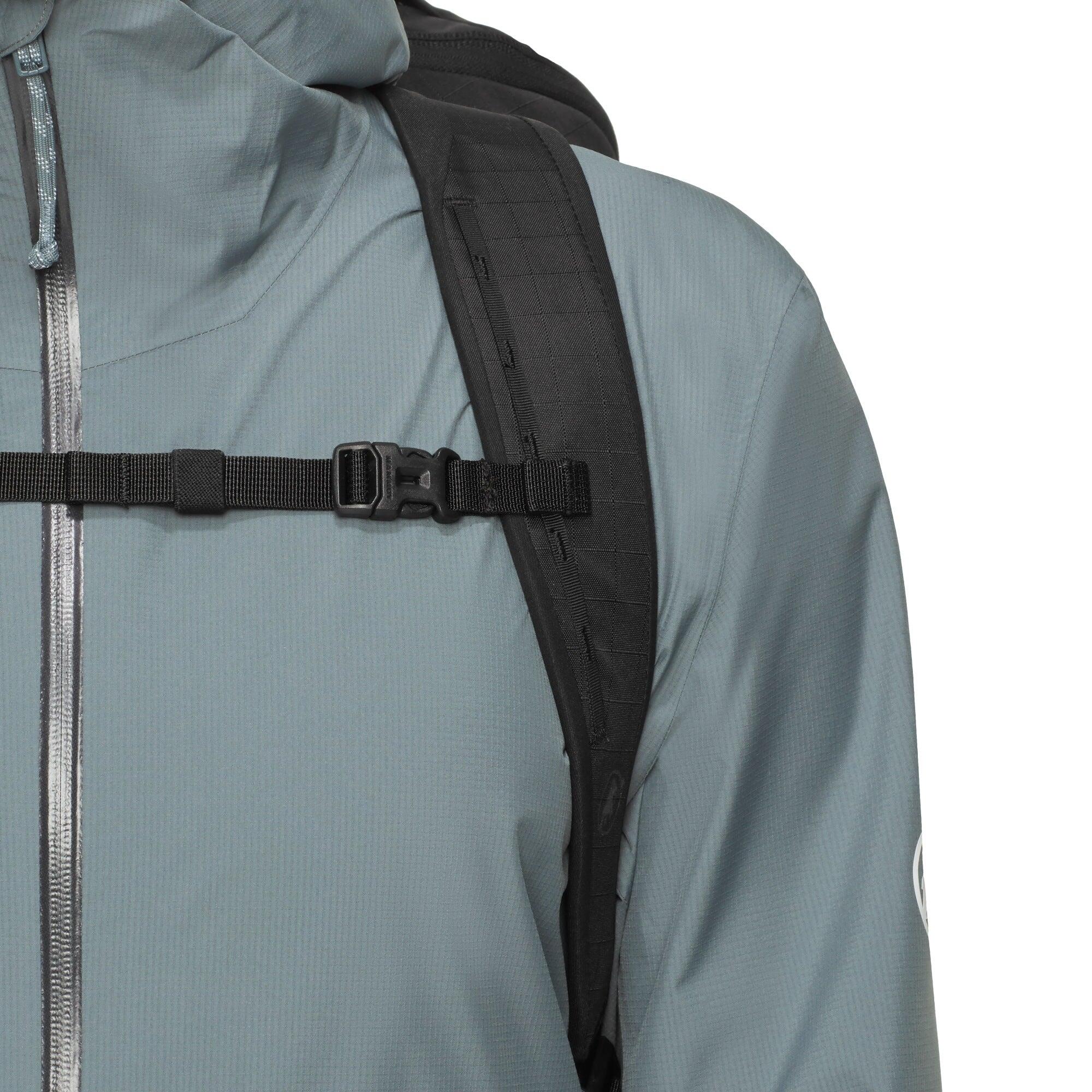 Mochila Deportiva MAMMUT Mamut Alto 28 Negro 3/7