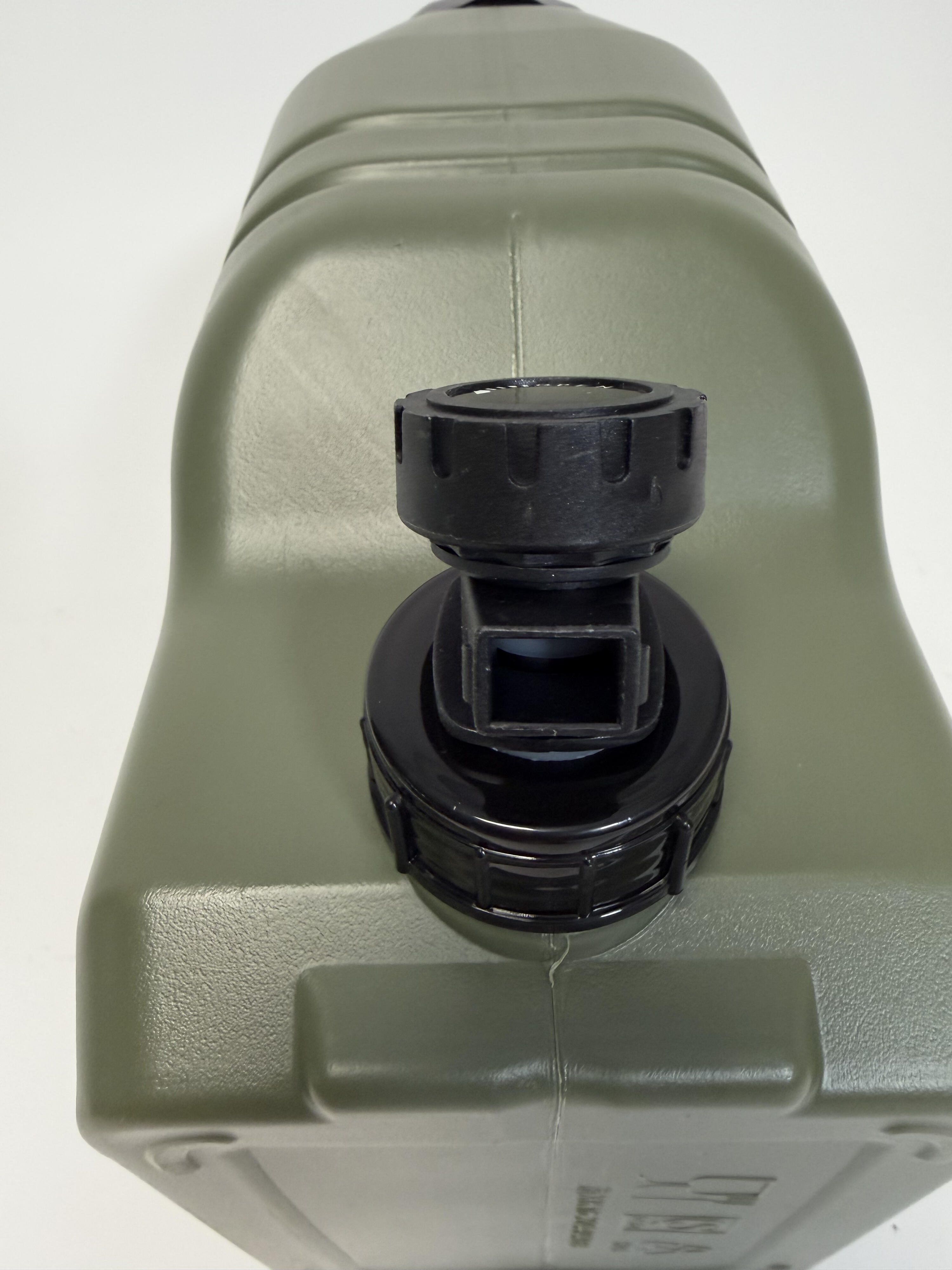 Réservoir d’eau portable 12 L vert avec bouchon pour tuyau 3/4