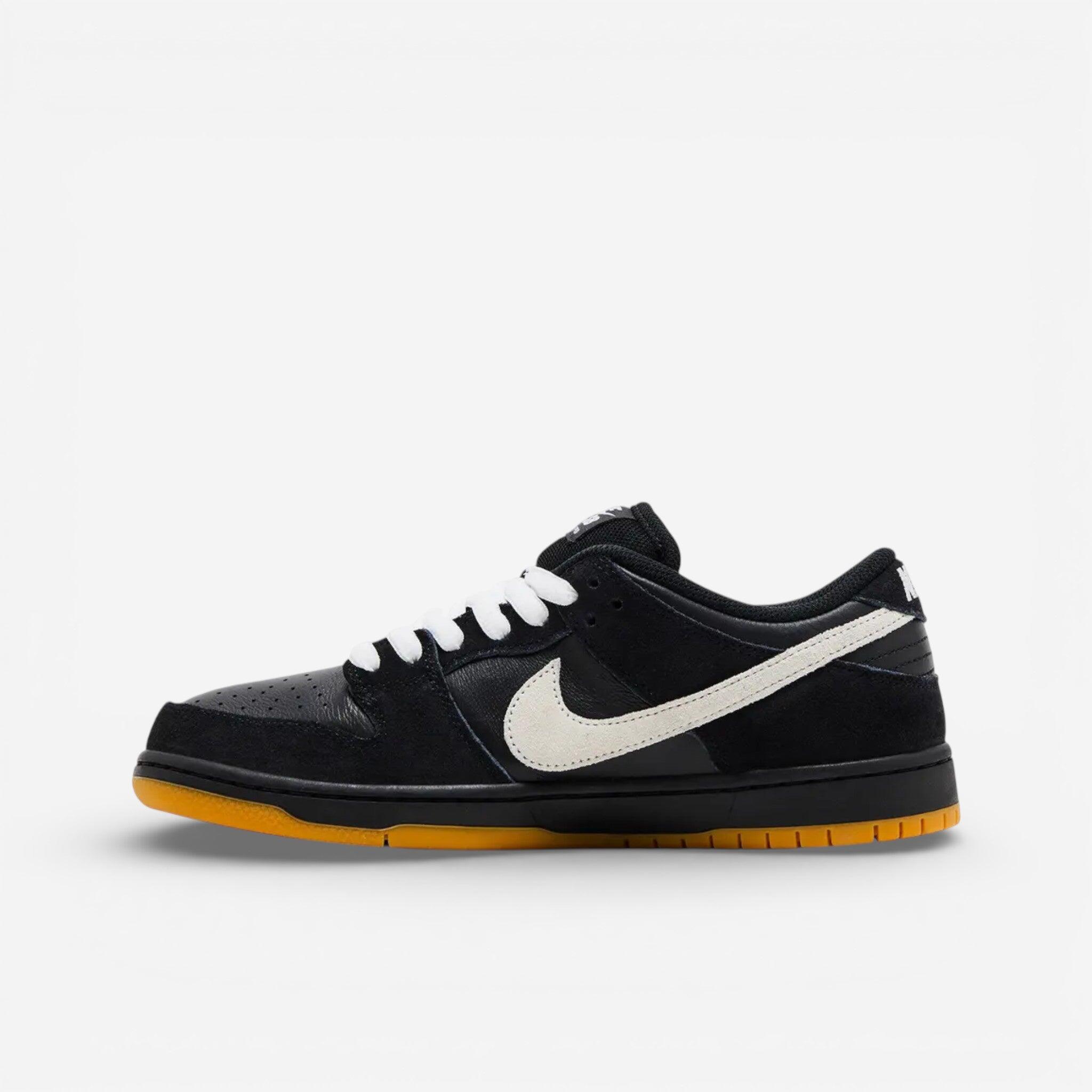 sb dunk low pro black white