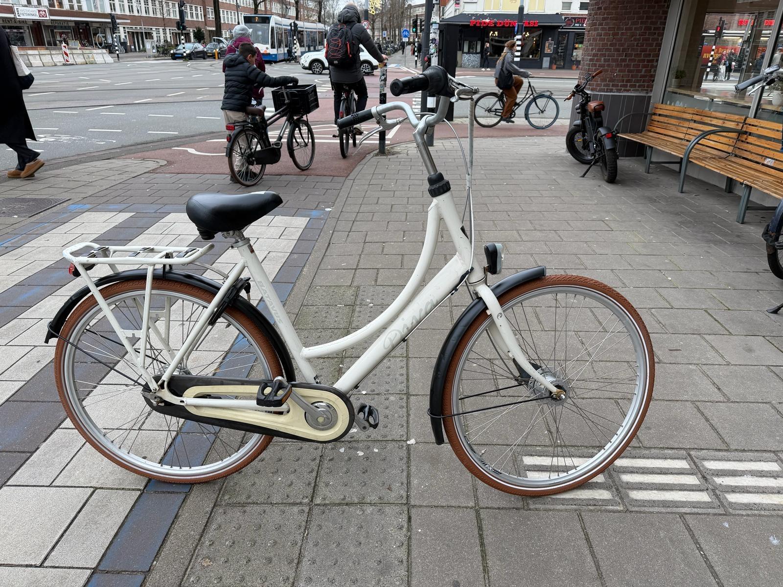 Batavus Diva, wit 4/5