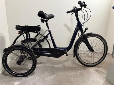 Gazelle low entry ebike + towrby lage instap deep blue metallic 2021