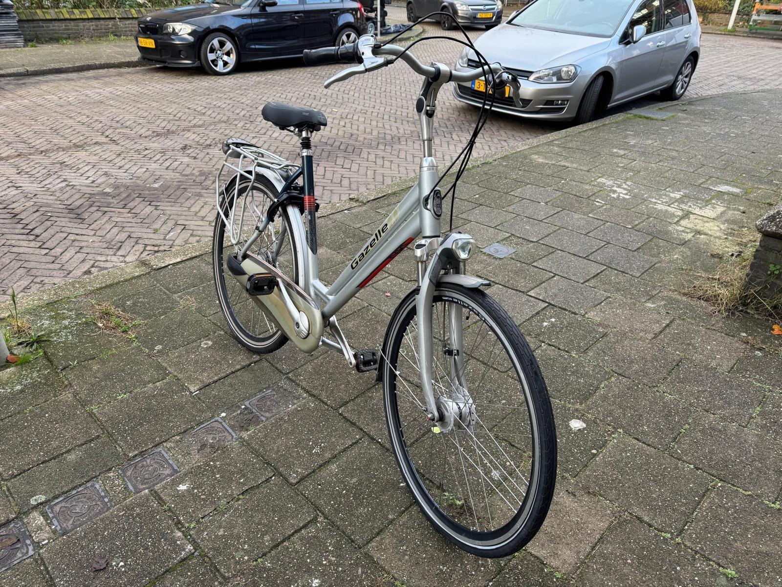 Gazelle Orange tweedehands 28 inch low-step 4/5