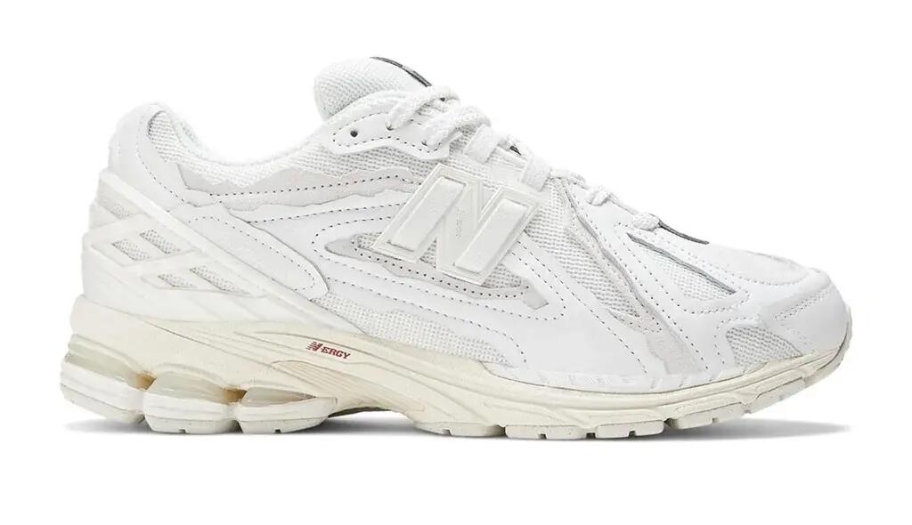NEW BALANCE picture