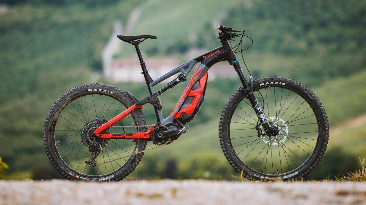 MIG-R mountainbike 43 cm, zwart met rood 1/1