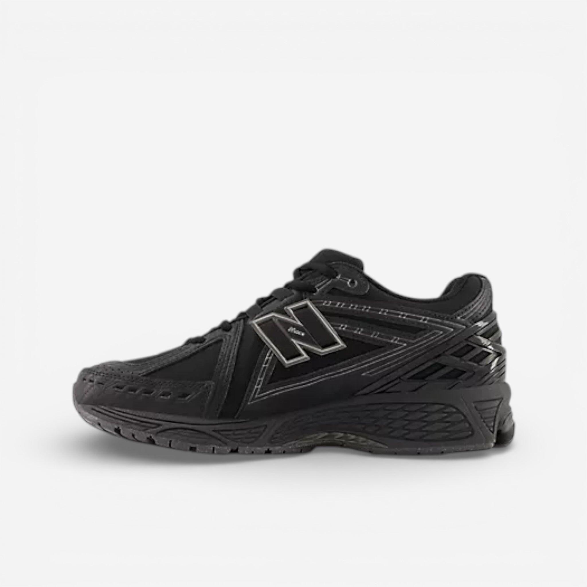 New Balance 1906 Black/Silver Metallic 2/4