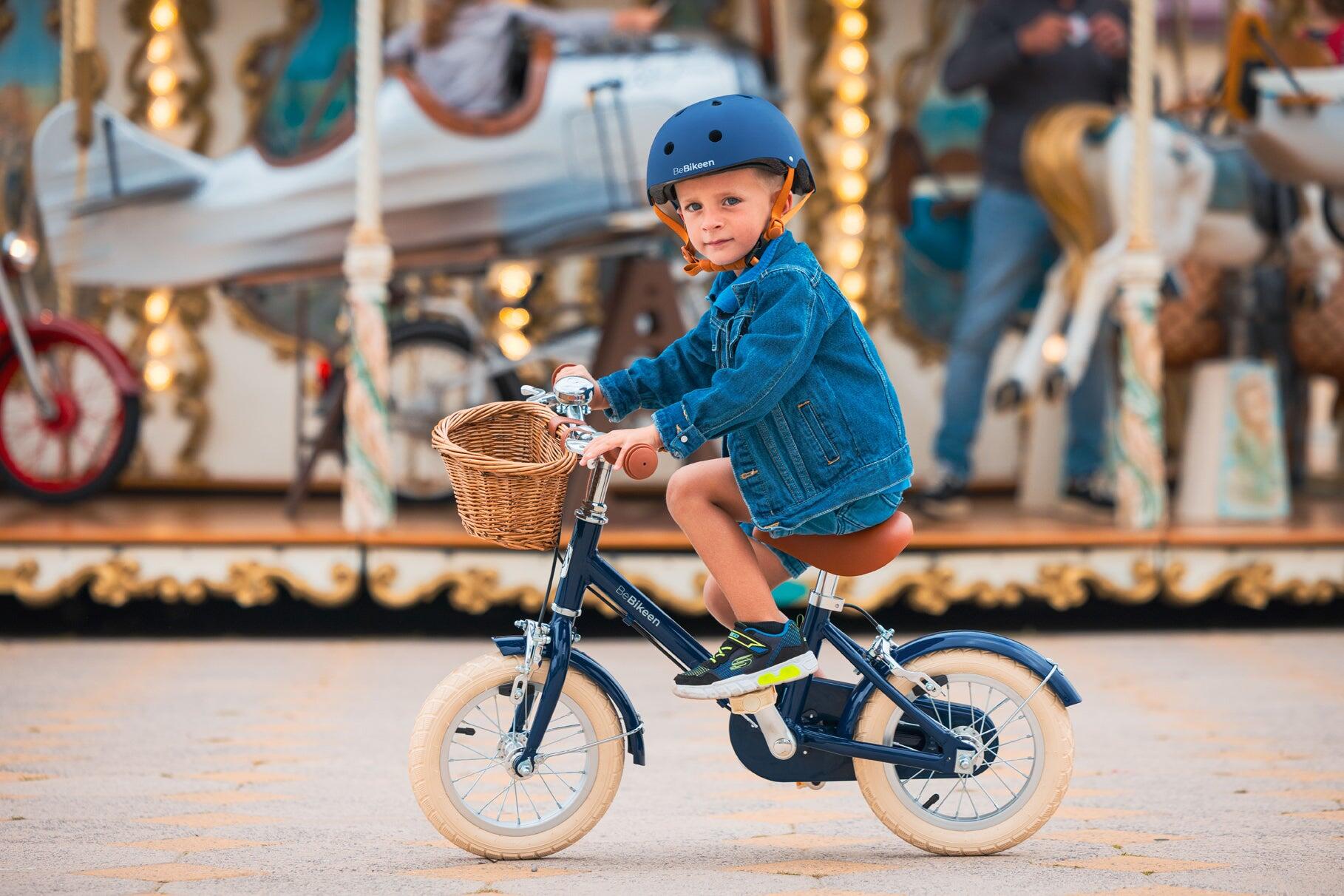 Bicicleta infantil de 12 pulgadas 2–4 años de aluminio ligero – Azul marino 6/8