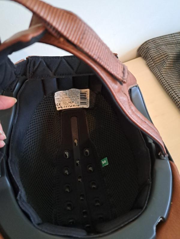 Entre Particuliers - Casque d'équitation Fouganza - T54 4/6