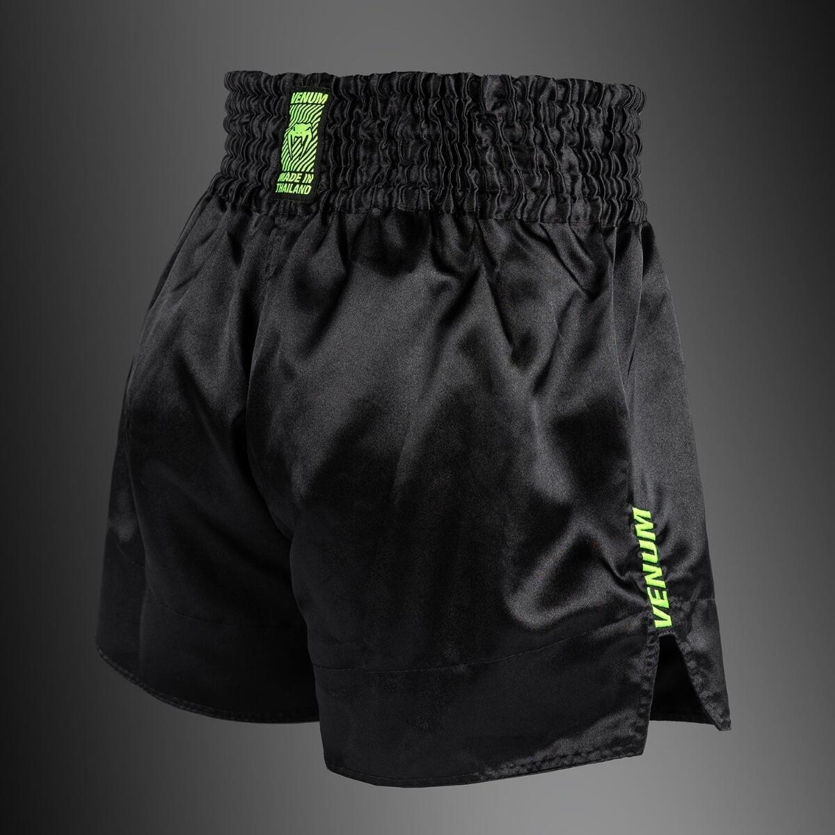 Pantalones cortos Venum Muay Thai Classic Evo Negro/Neón Talla S 3/4