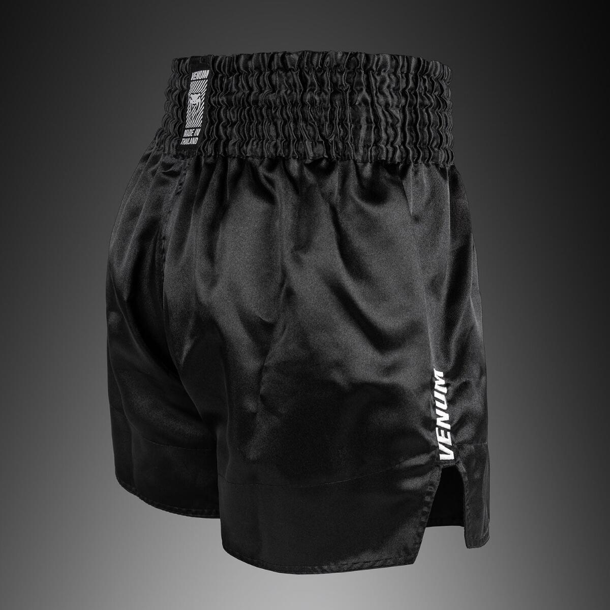 Muay Thai Shorts Venum Classic Evo – Black/White – XXL 3/4