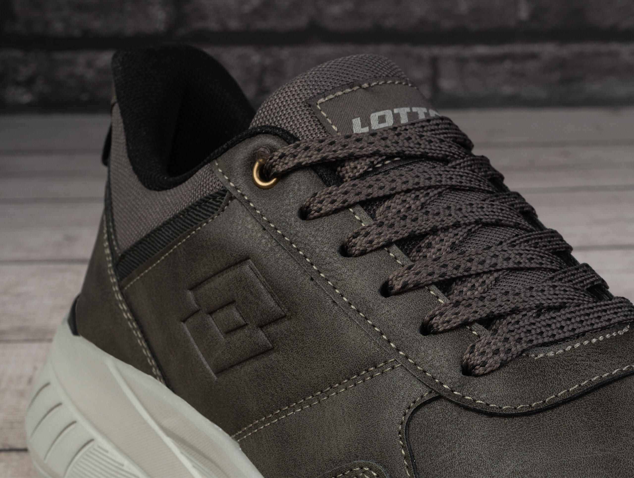 Buty męskie sportowe do chodzenia Lotto COVERTIV 6/6