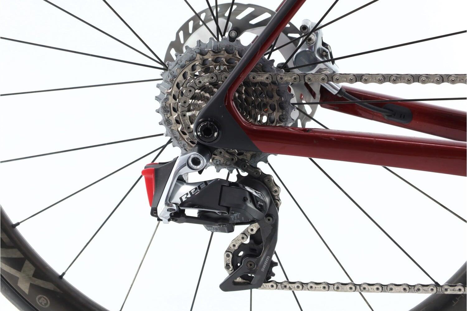 Vélo de route reconditionné ·  Madone SL 6 AXS 12V · Très bon état 3/8