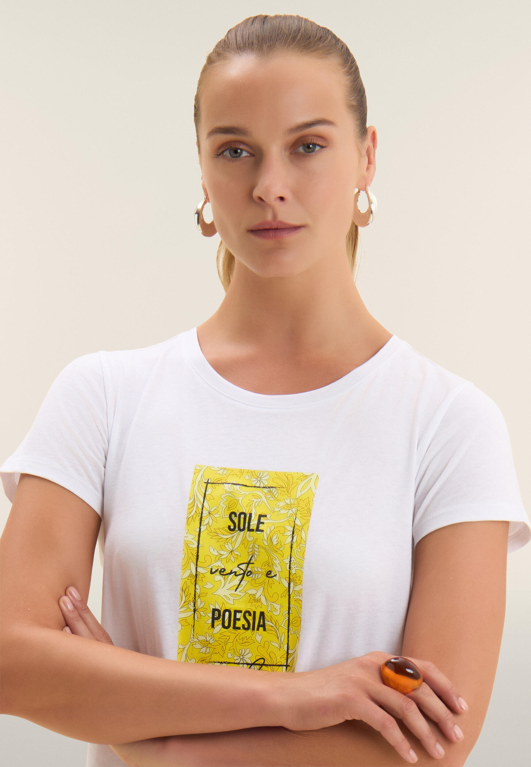 T-shirt à imprimé floral coloré 4/4