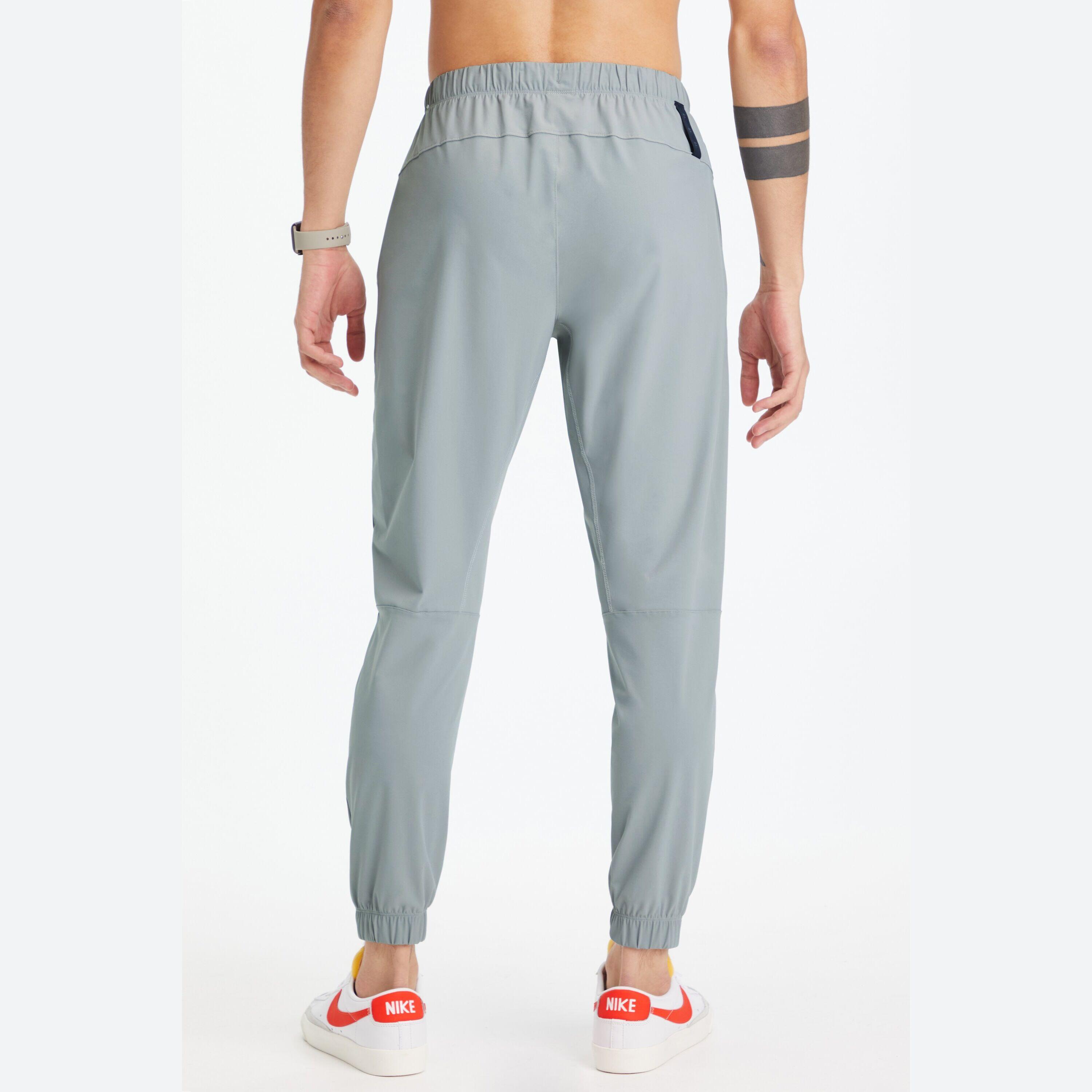 Pantalon De Jogging Homme The One En Tissu Technique Avec Poches Zippées 3/7
