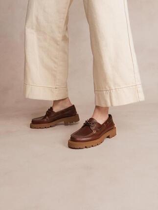 Chaussures bateau Femme LAZARIA Croco Cognac