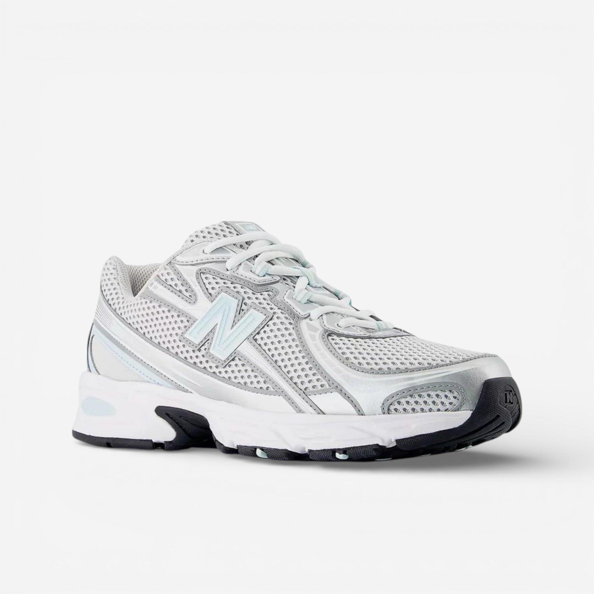 New Balance 740 Grey Matter Frosted Glass Silver Metallic 3/3
