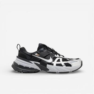 Nike v2k run black metallic silver (women's)