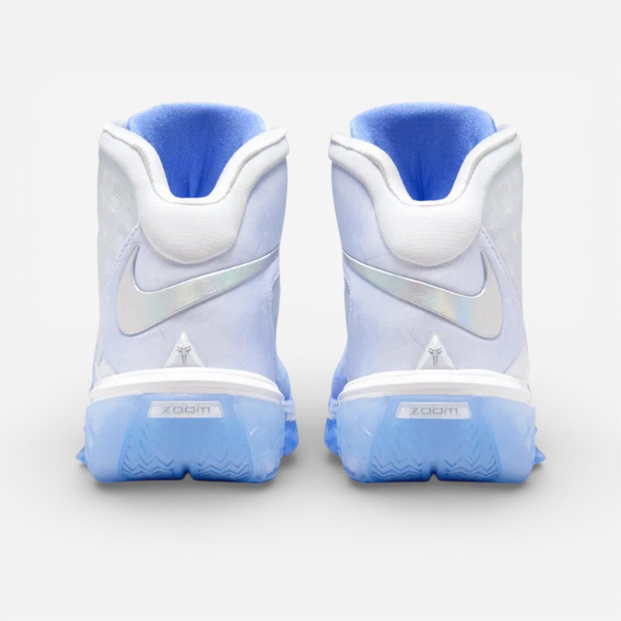 Nike Kobe 3 Christmas (GS) 3/3