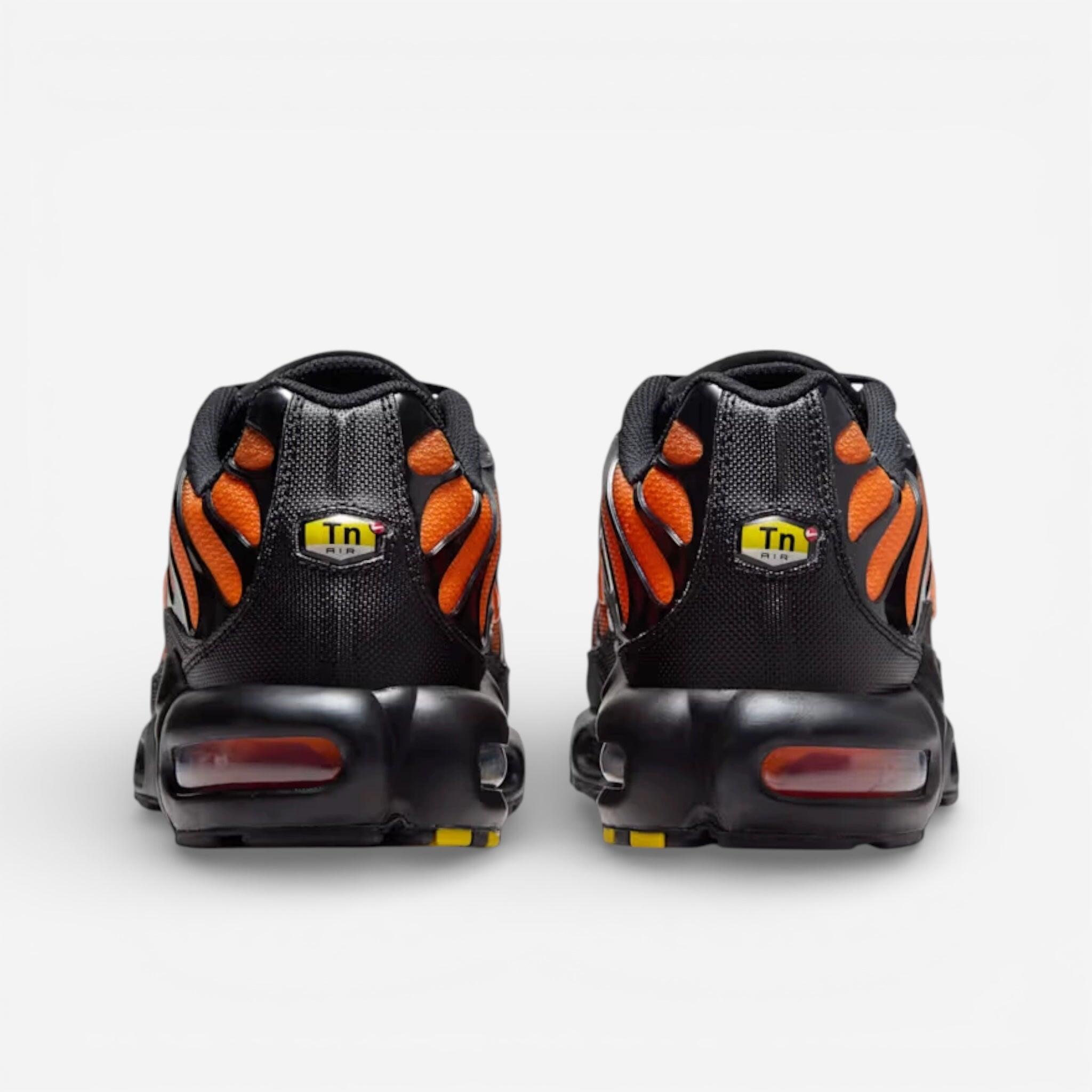 Nike TN Air Max Plus Black Total Orange 3/3