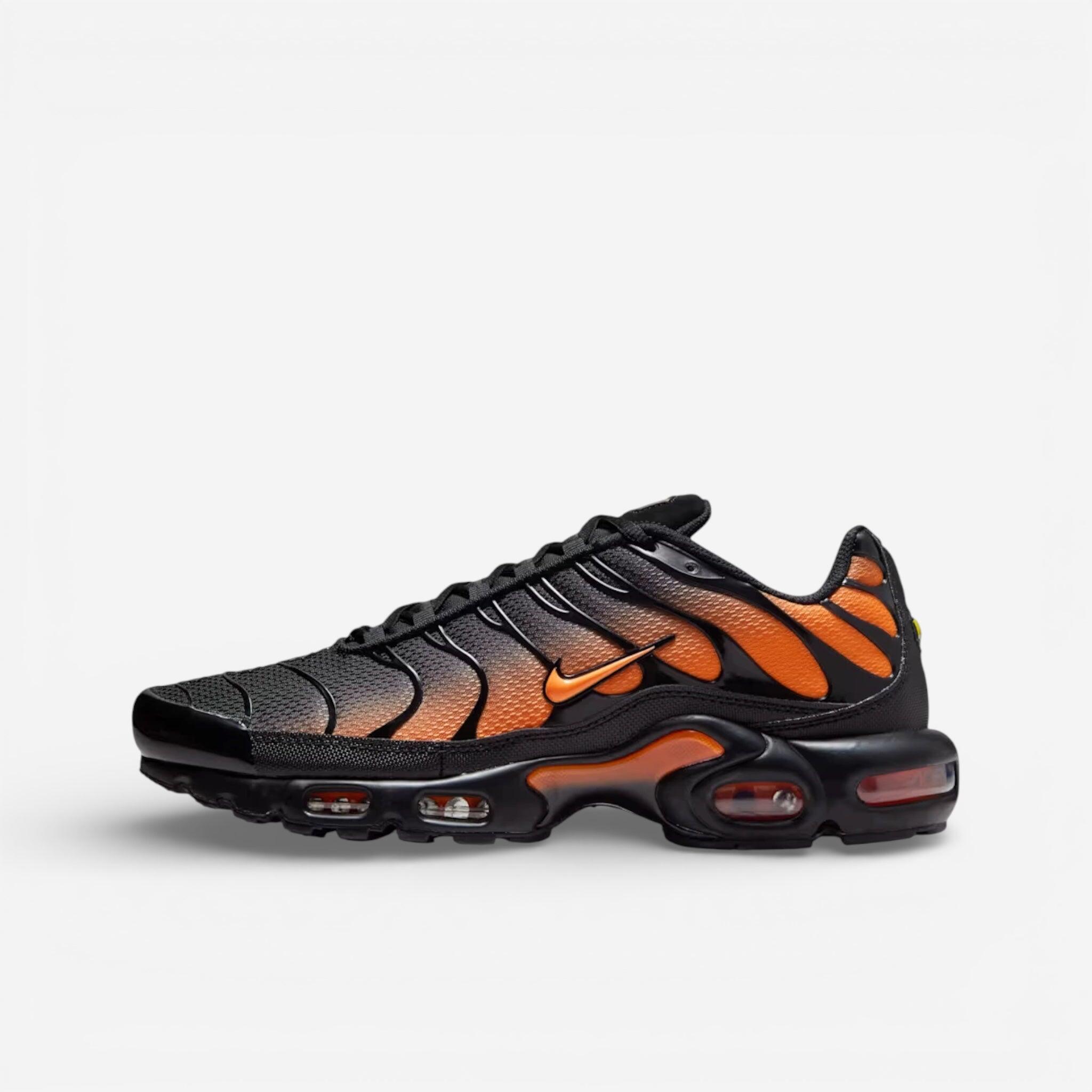 Nike TN Air Max Plus Black Total Orange 2/3