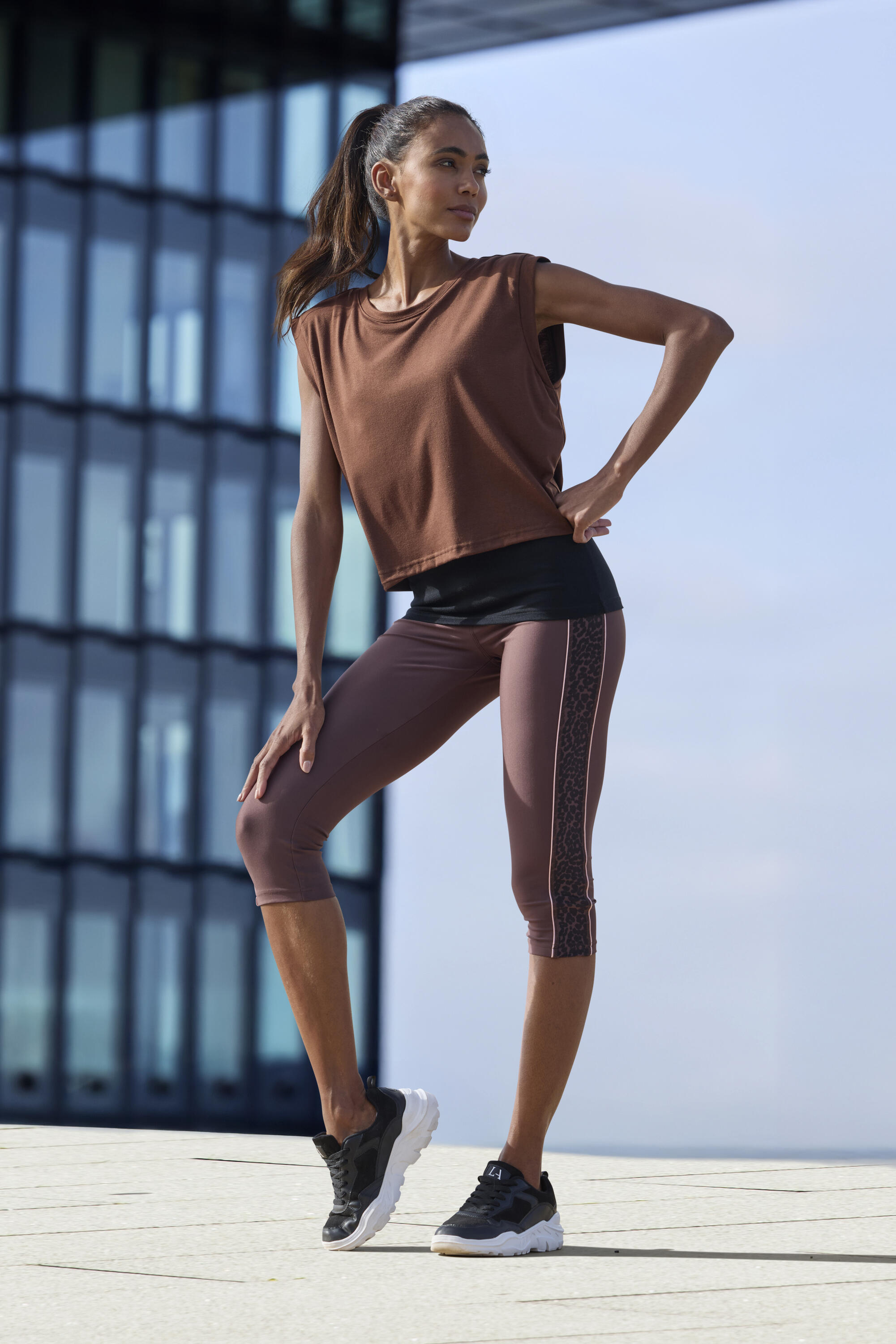 LASCANA ACTIVE picture