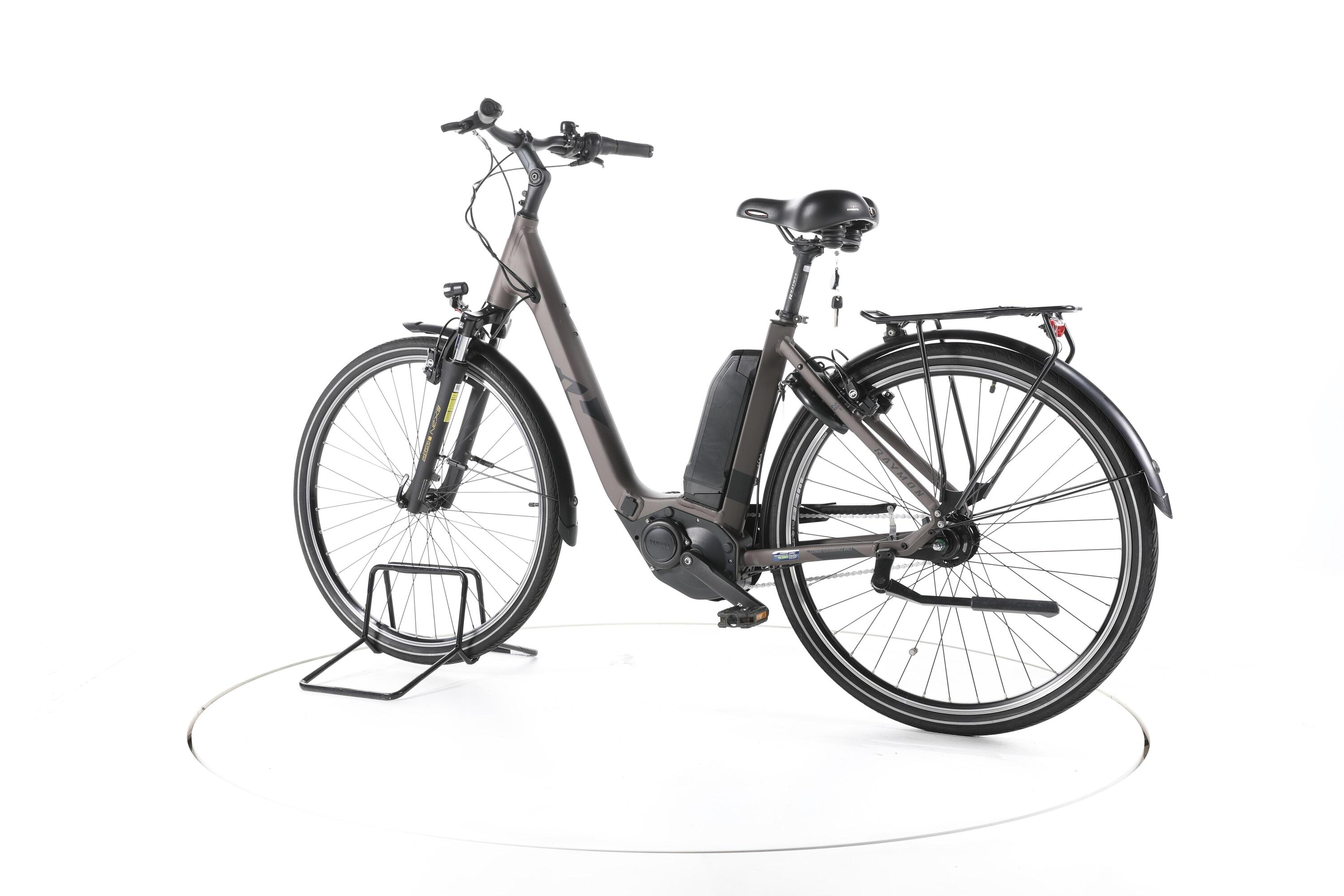 Tweedehands - R Raymon CityRay E 2.0 City E-Bike Lage instap - Zeer goed 7/7