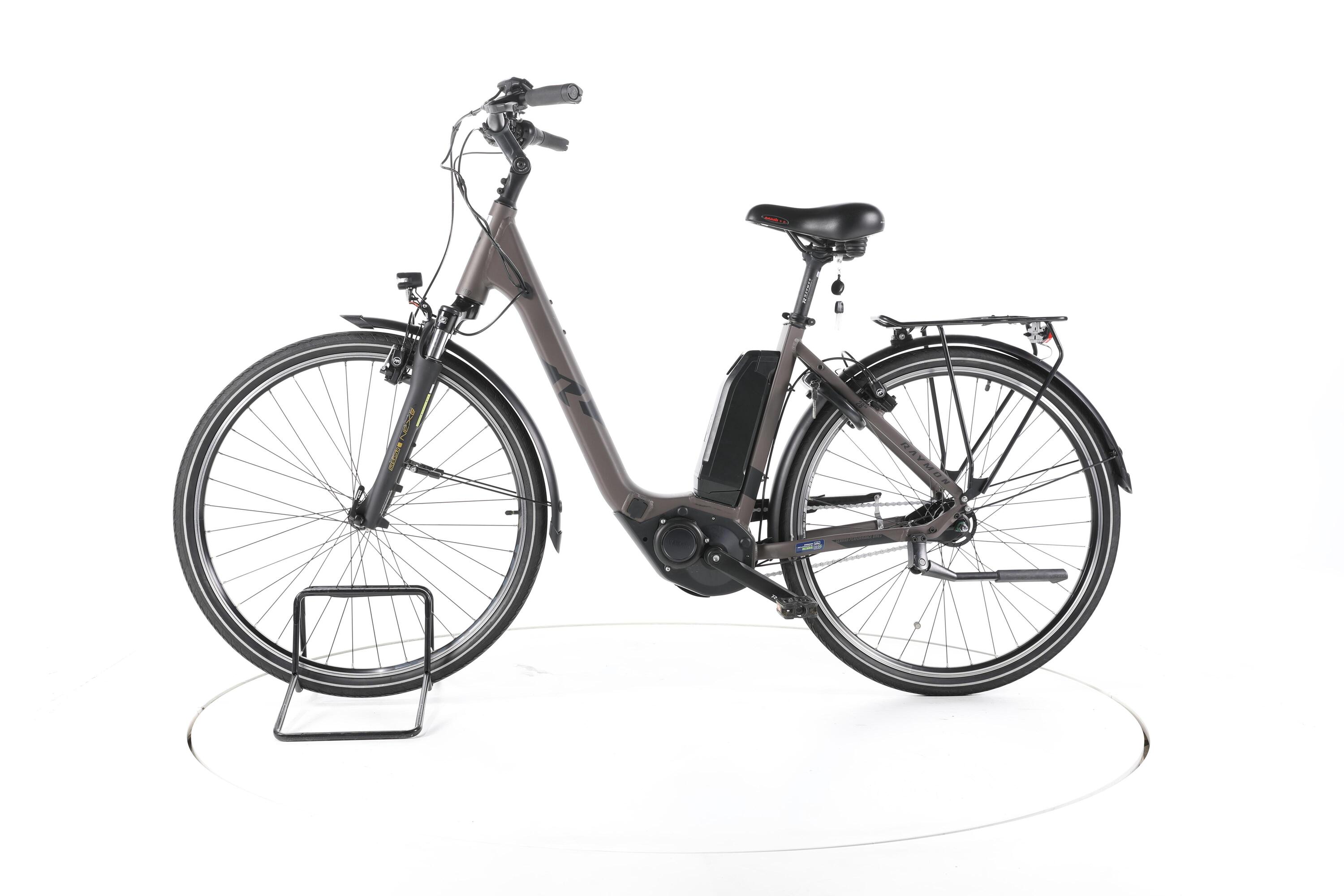 Tweedehands - R Raymon CityRay E 2.0 City E-Bike Lage instap - Zeer goed 6/7