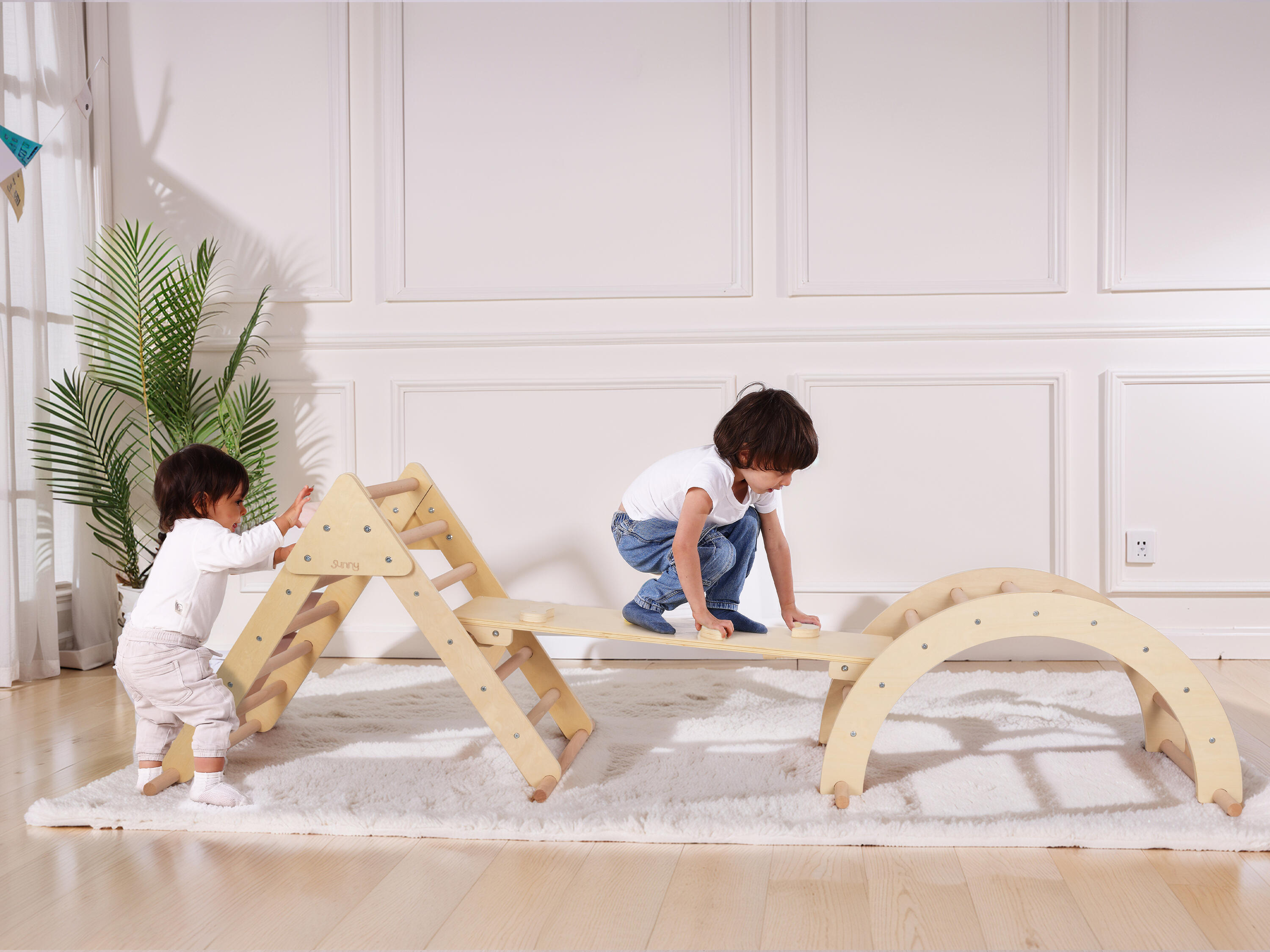 Triangolo da arrampicata in legno naturale | Giocattoli Montessori 3/7