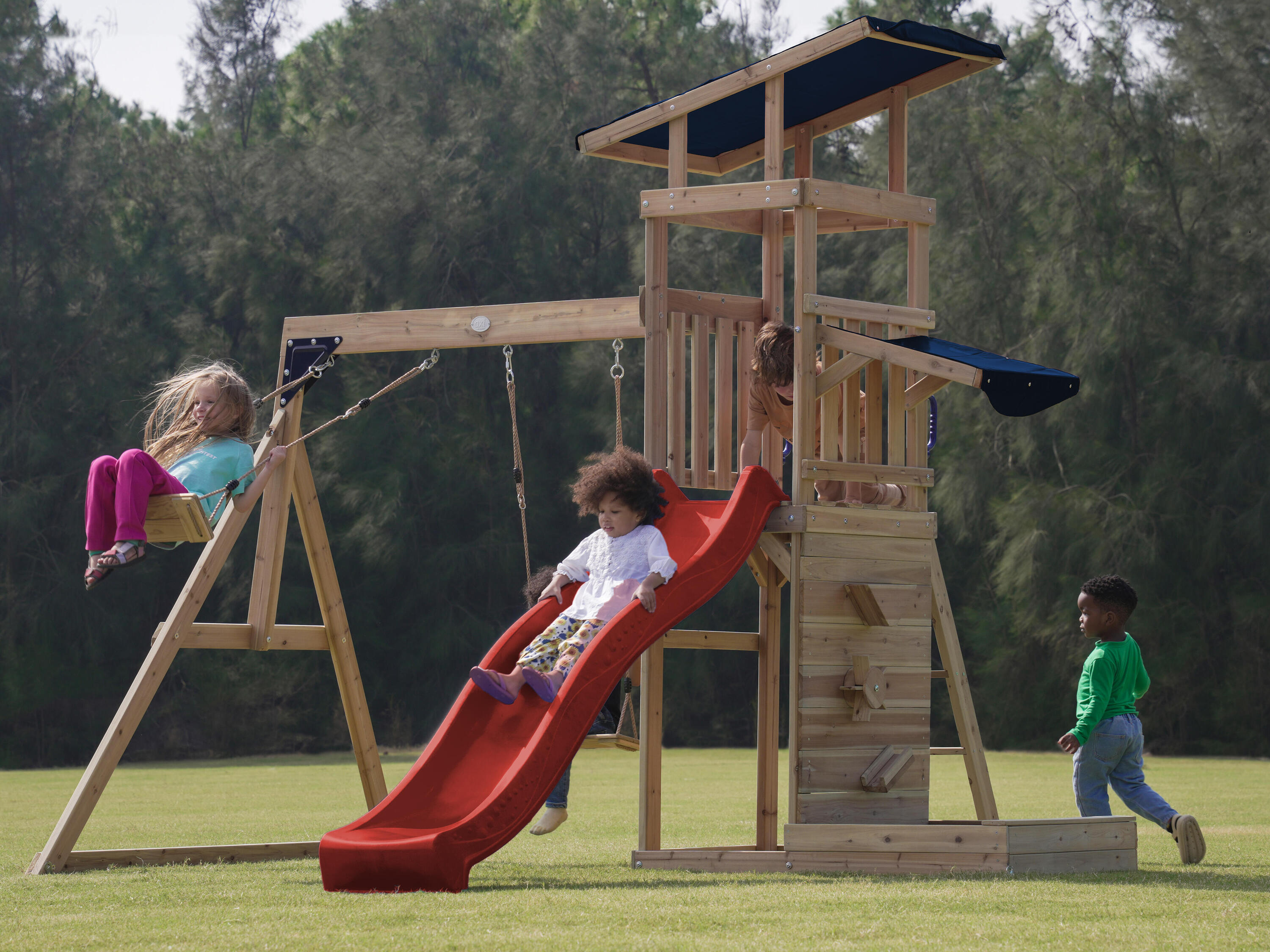 Aire de jeux Malik avec balançoire double marron - toboggan rouge 4/7